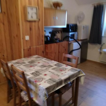 Cozy Apartment In Paliseul With Garden Carlsbourg Eksteriør billede