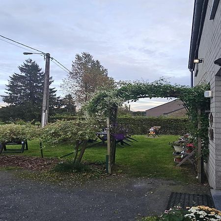 Cozy Apartment In Paliseul With Garden Carlsbourg Eksteriør billede