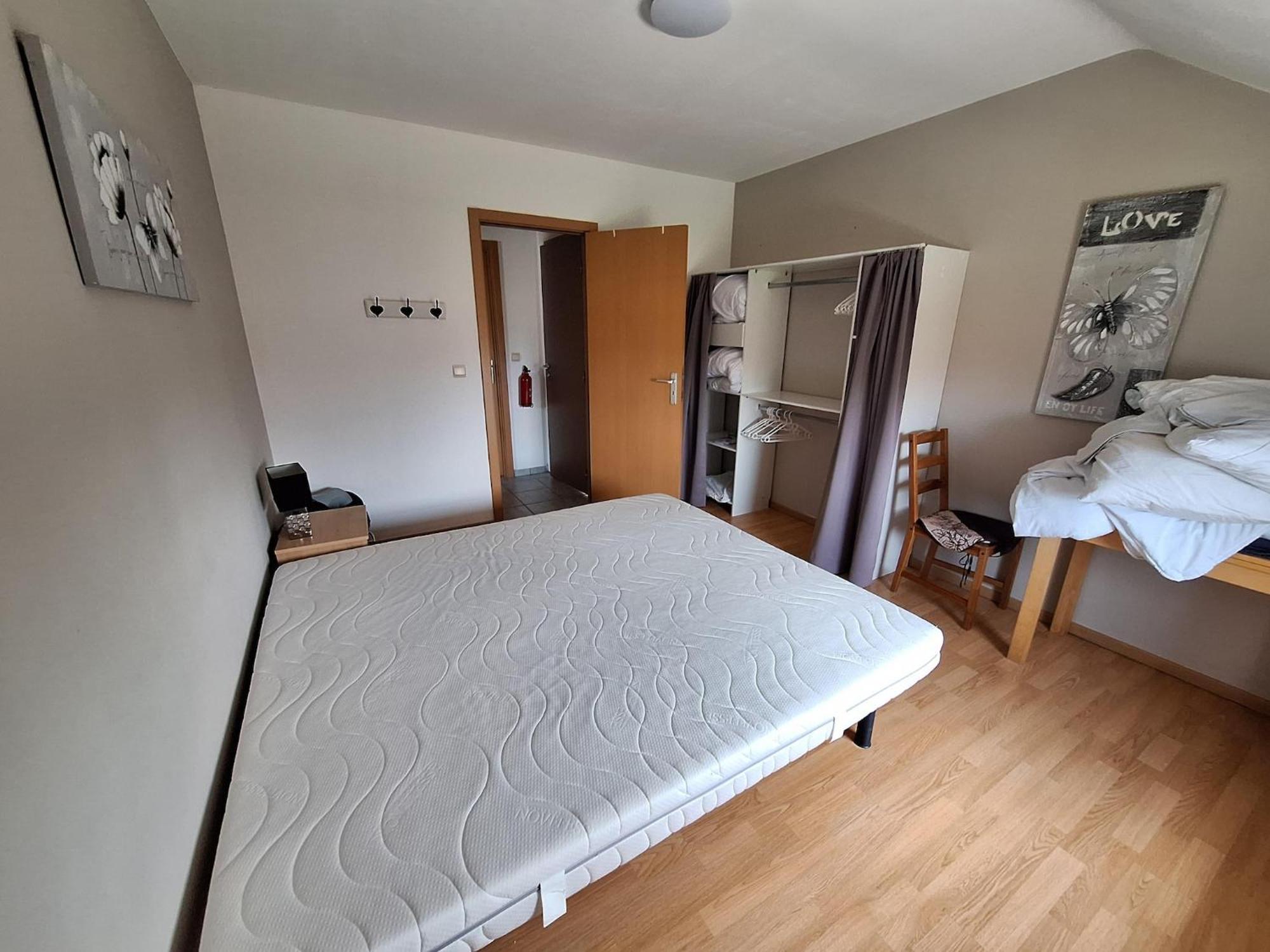 Cozy Apartment In Paliseul With Garden Carlsbourg Eksteriør billede