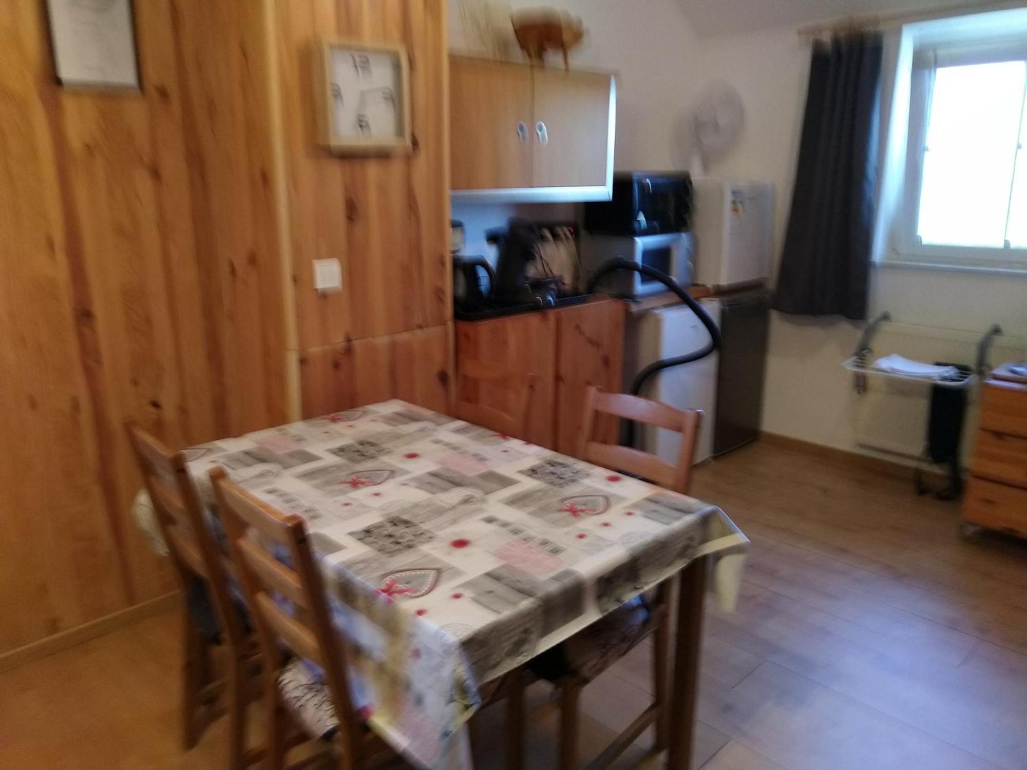 Cozy Apartment In Paliseul With Garden Carlsbourg Eksteriør billede