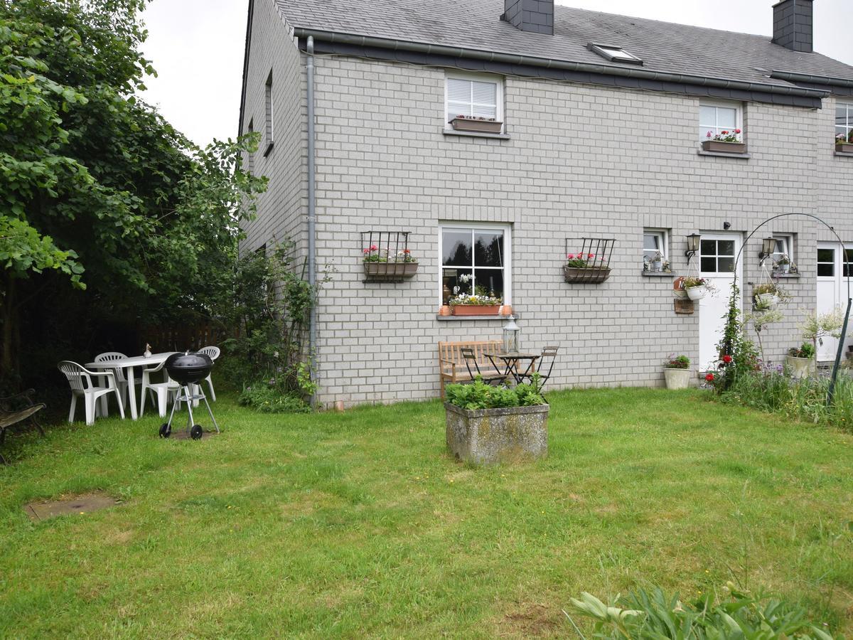 Cozy Apartment In Paliseul With Garden Carlsbourg Eksteriør billede