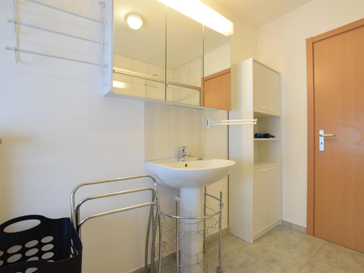 Cozy Apartment In Paliseul With Garden Carlsbourg Eksteriør billede