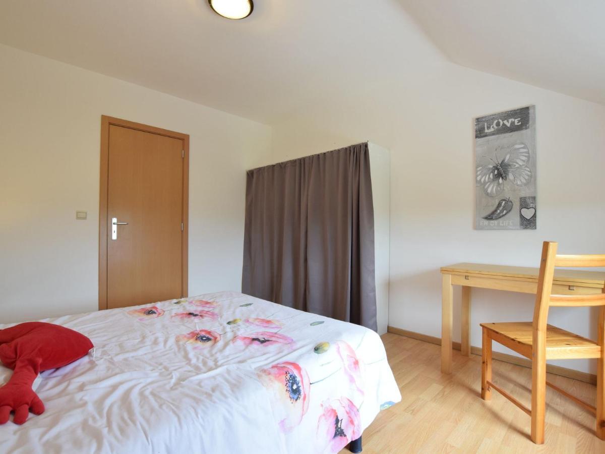 Cozy Apartment In Paliseul With Garden Carlsbourg Eksteriør billede